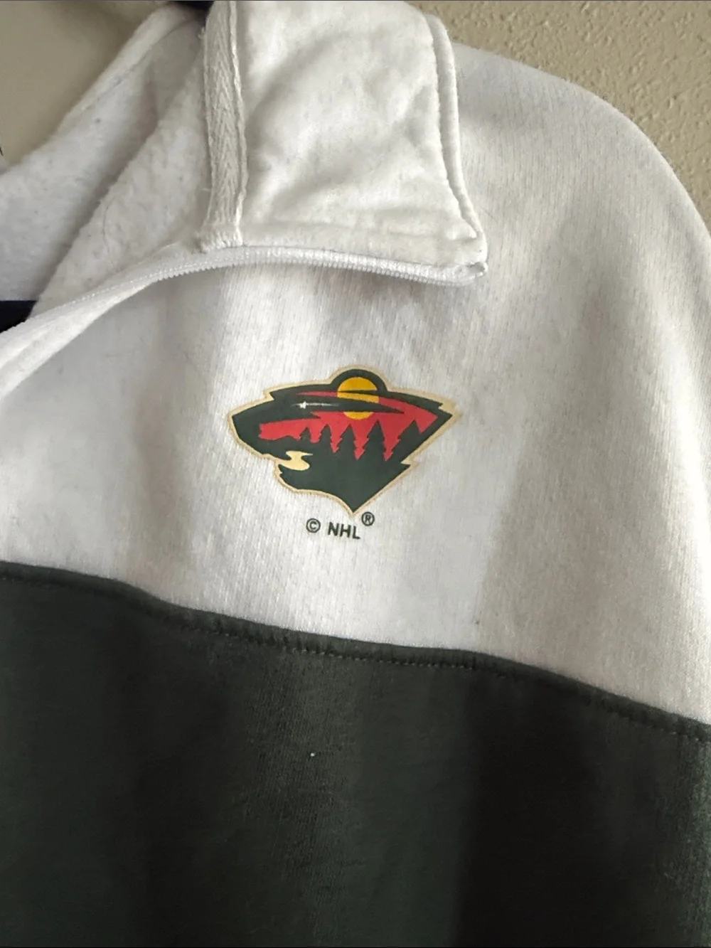 NHL Colorblock Half-Zip Jacket in Dark Green, White & Gray